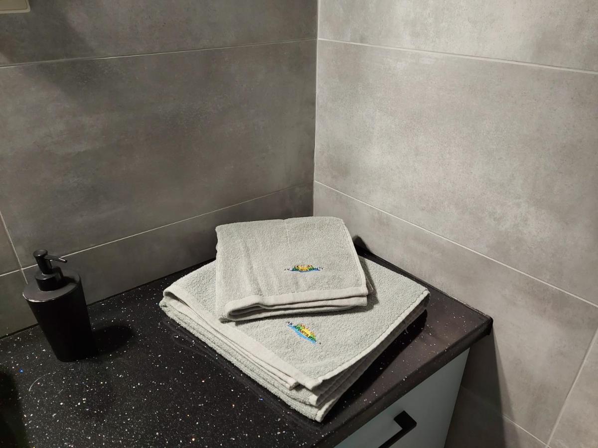 Apartamenty Z Tarasami "Mietowy Spokoj 15" "Romantyczna Szarosc 16" "Niebieska Elegancja 17" Maksymalnie Dla 6 Osob Pobierowo Esterno foto