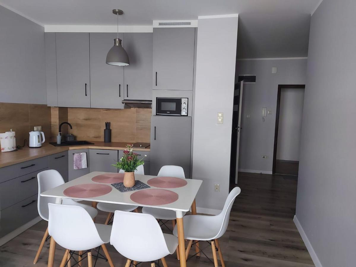 Apartamenty Z Tarasami "Mietowy Spokoj 15" "Romantyczna Szarosc 16" "Niebieska Elegancja 17" Maksymalnie Dla 6 Osob Pobierowo Esterno foto